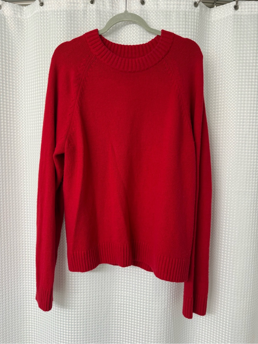 GAP Vibrant Red Crewneck Sweater - Women's